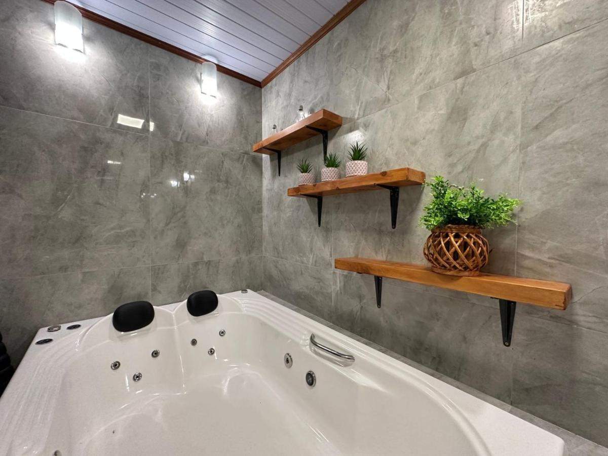 Apartamento Com Hidromassagem Em Gramado Apartment Exterior foto